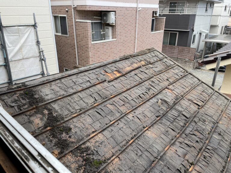 【福岡市城南区】鳥飼の解体工事、進捗レポート！丁寧な「手解体」で屋根と内装を撤去中です🏠🚧