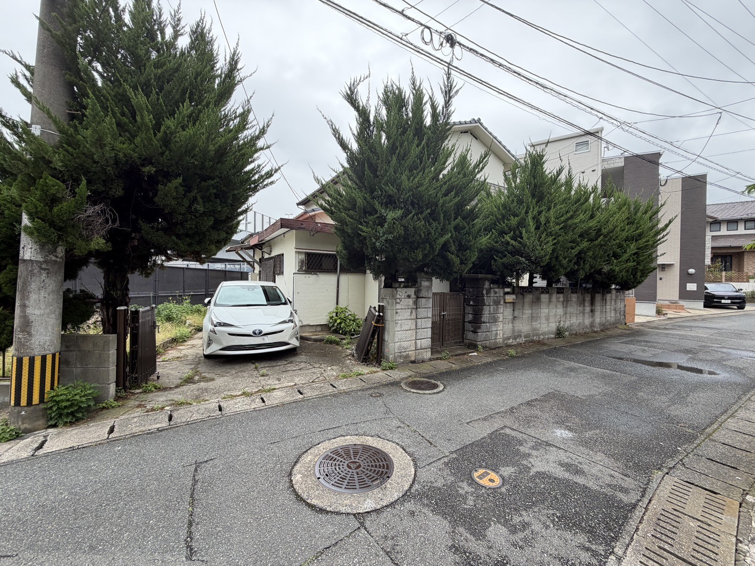 梅林5丁目の解体現場・建物正面の様子・着工準備完了