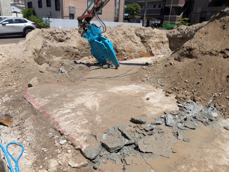 【大野城市】解体中に地中から現れた「旧建物の基礎」をていねいに撤去｜地中埋設物の解体レポート🚜