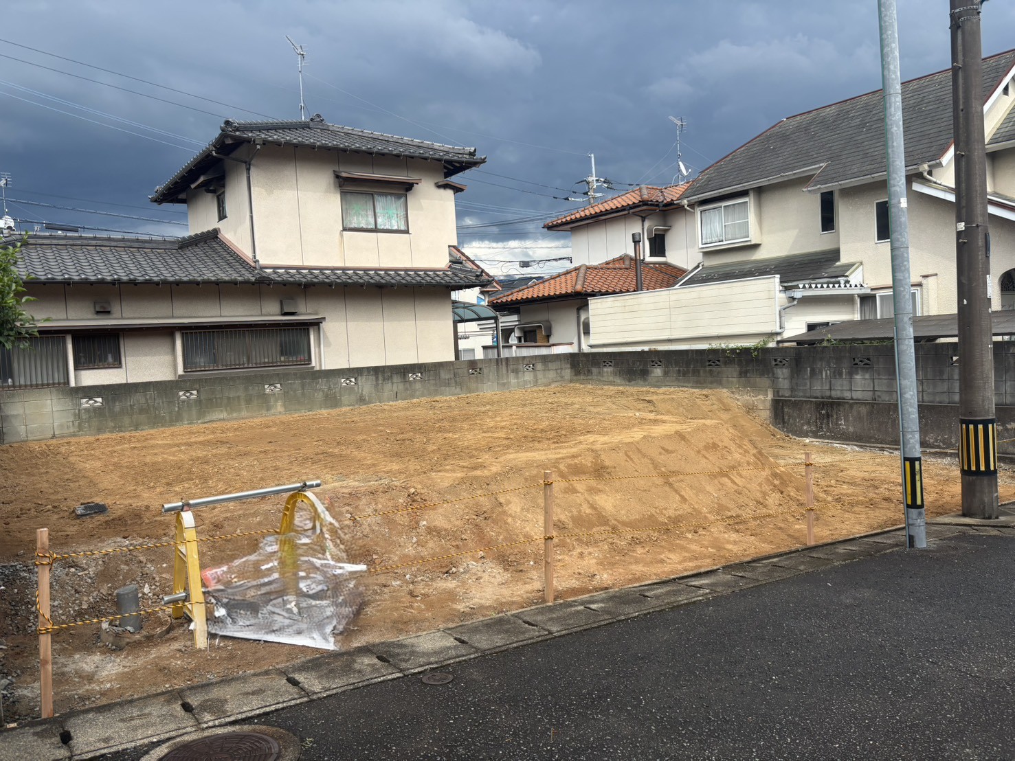 地中の基礎まで撤去し、平らに整えた更地(福岡市博多区浦田)
