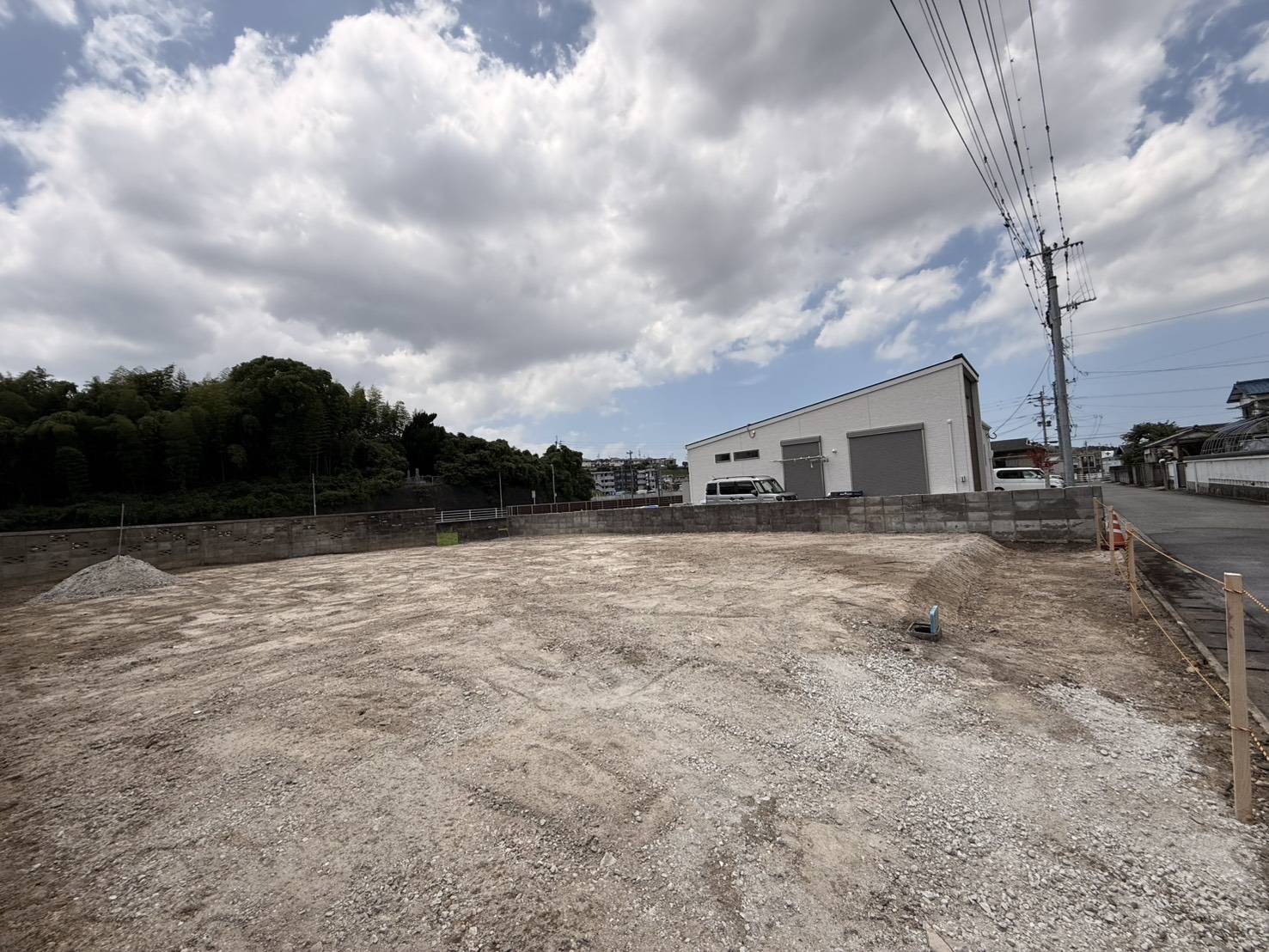 広角で撮影した、広さの伝わる志免町吉原の更地