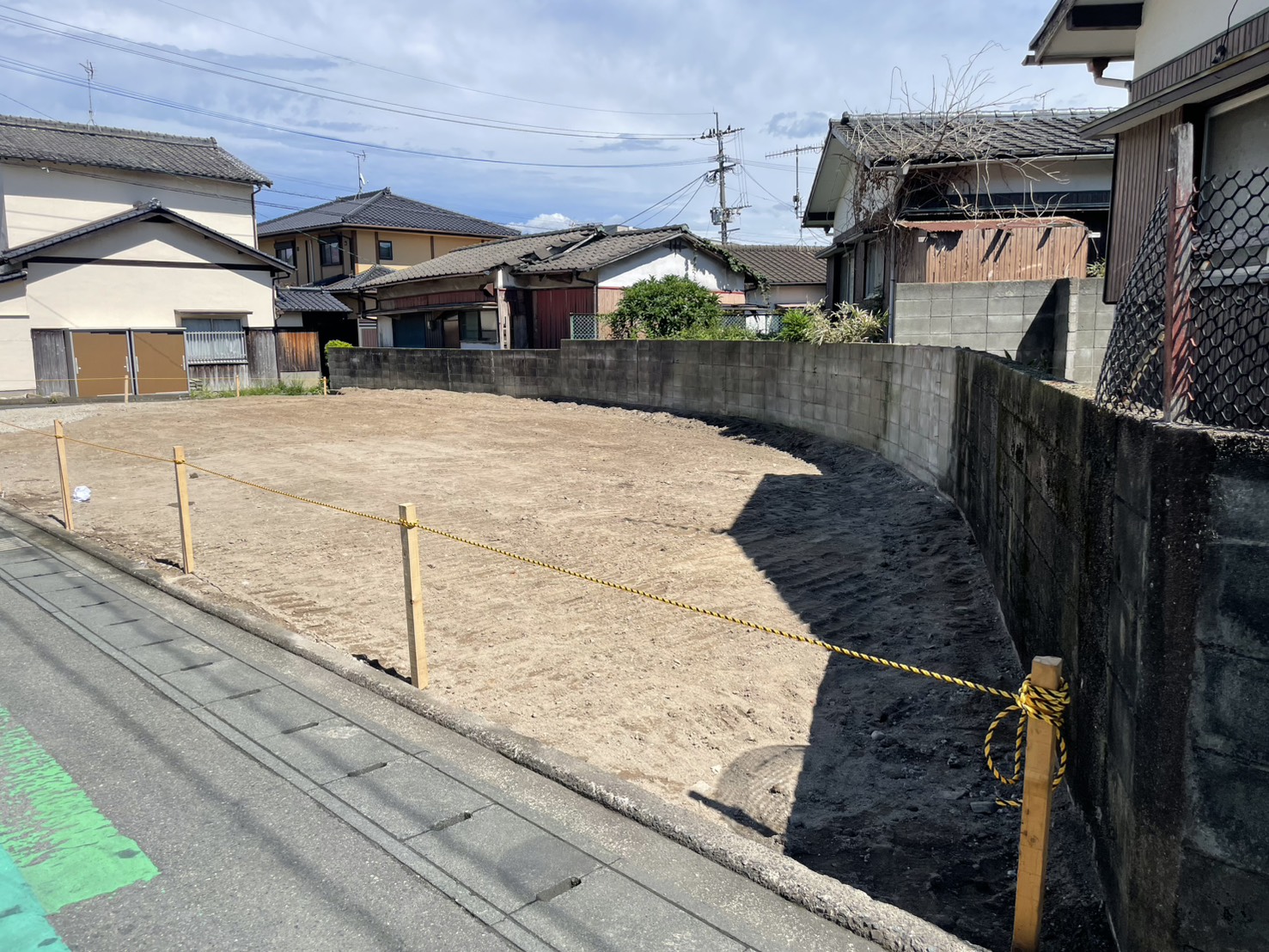 別角度から見た完成後の更地