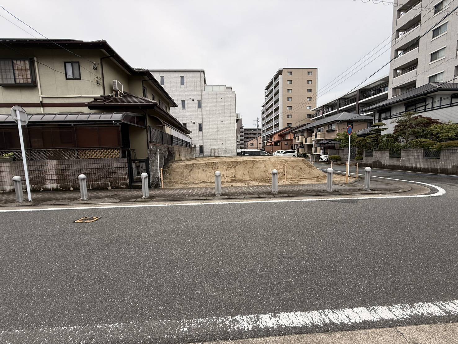 解体を終え、広々と現れた姪浜駅南の角地の敷地