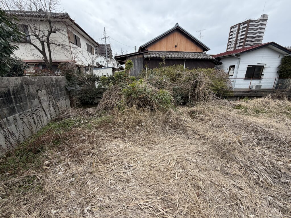 【佐賀市】草に覆われた土地を、もういちど使える状態へ🌿｜水ケ江の伐採・整地レポート