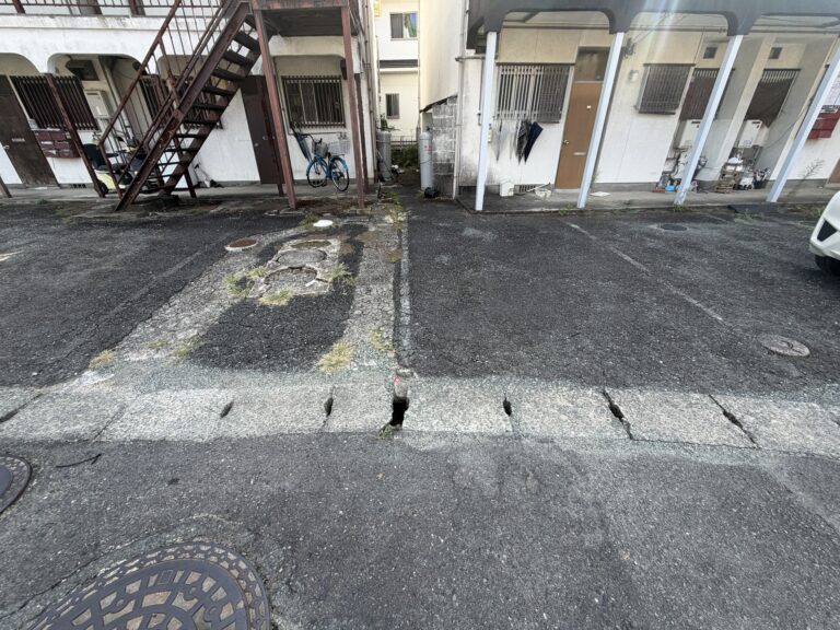 【久留米市】外階段のある木造2階建ての共同住宅｜解体前のようすをご報告します🏠