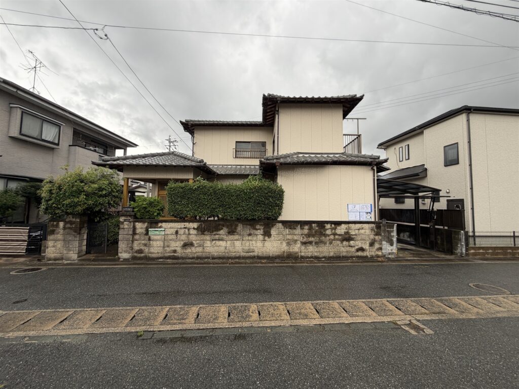【福岡市早良区】水路沿いに建つ賀茂の木造2階建て｜解体の前に、表と裏を確かめました🏠