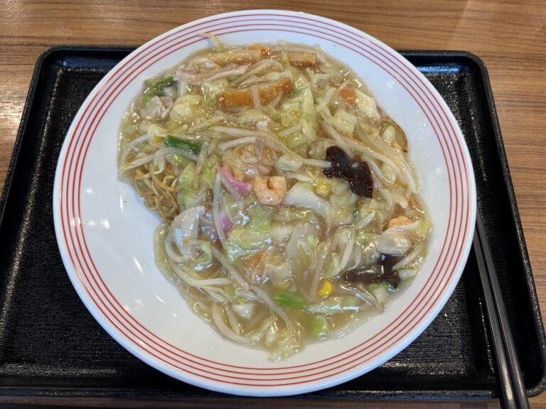 私は「焼き太麺皿うどん」派です。リンガーハット友泉亭店さんで🍝