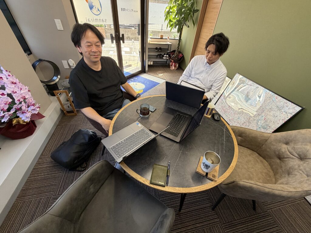 ホームページを作ってくださった、アディザインの吉田さんとの4時間📚